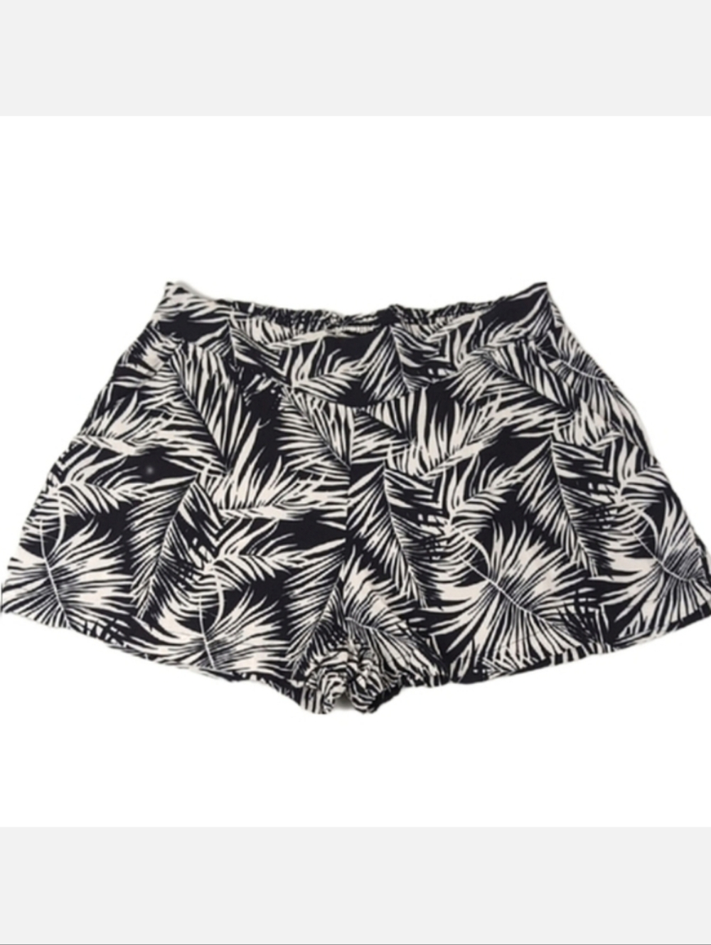 H&M Palm Print Shorts Pull On A Line Flowy Elastic Waist Tropical Beach